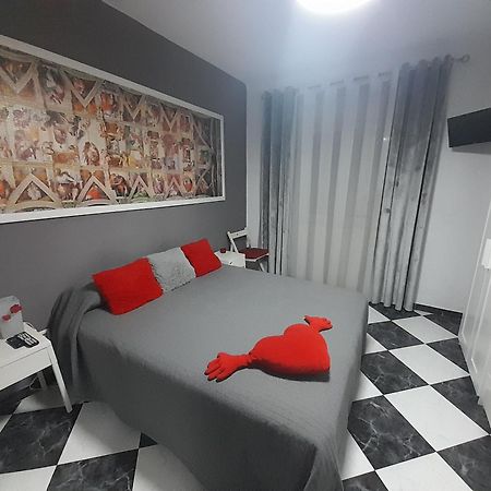 A 50 Metros De La Playa Apartment Cadiz Bagian luar foto